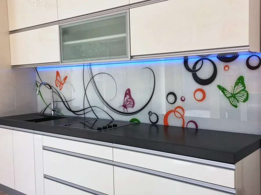 Lakirano Staklo S Motivima Zagreb